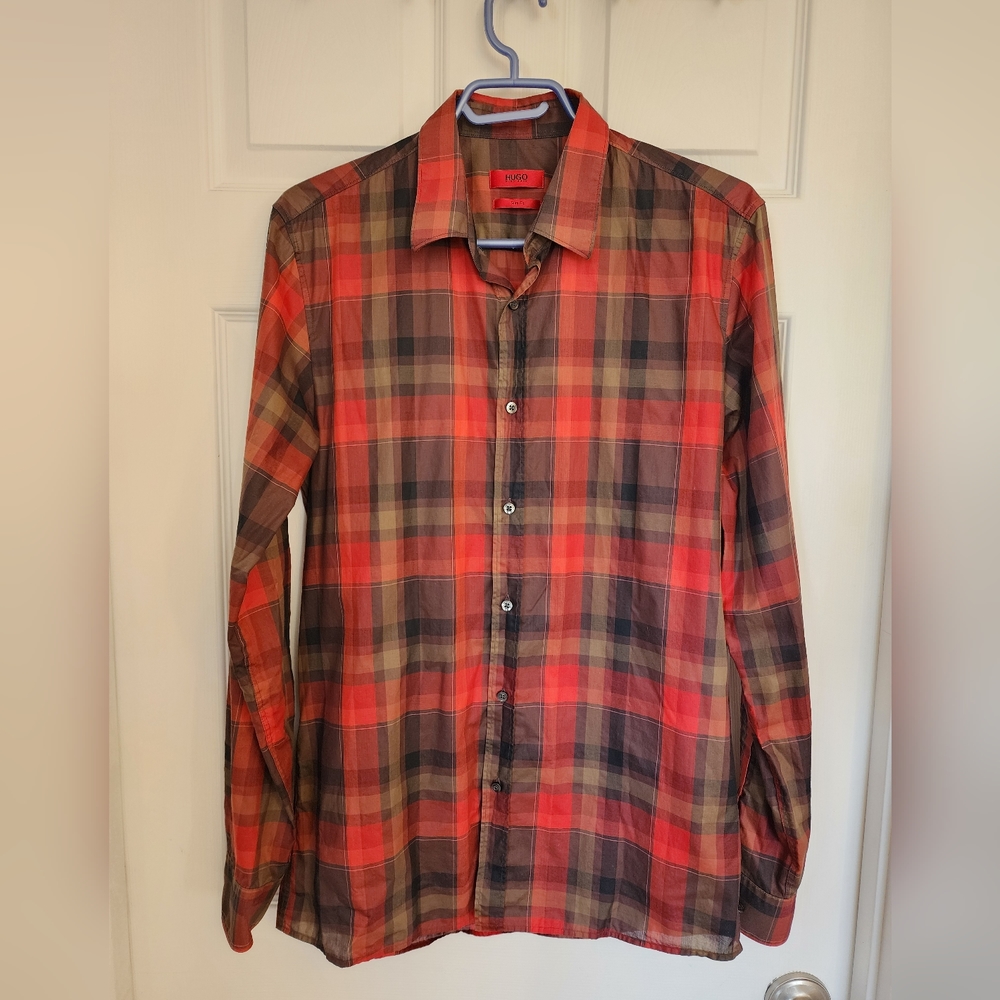 HUGO BY HUGO BOSS MEN'S RED LABEL SLIM FIT SHIRT SIZE MEDIUM‎ HARDLY WORN!